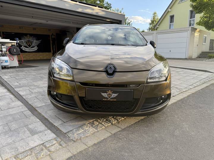Renault Mégane in Bronze foliert